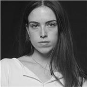 Profesora de violoncello para todos los niveles. También imparto lenguaje musical y solfeo